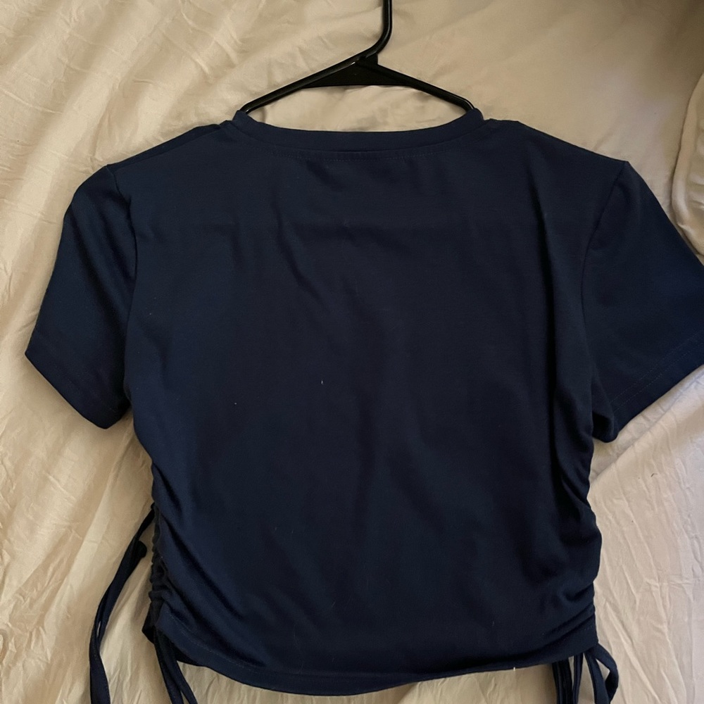 solid drawstring side crop tee - Picture 4 of 4